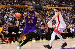 1xBit体育教练-关于火箭终结湖人连胜纪录，保罗前所未有表现震撼全场的信息