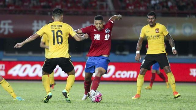 恒大主场不敌建业,保级压力增大的简单介绍 恒大主场不敌建业,保级压力增大的简单介绍