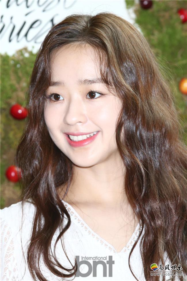 韩国体操选手夺冠,引起轰动 韩国体操选手夺冠,引起轰动