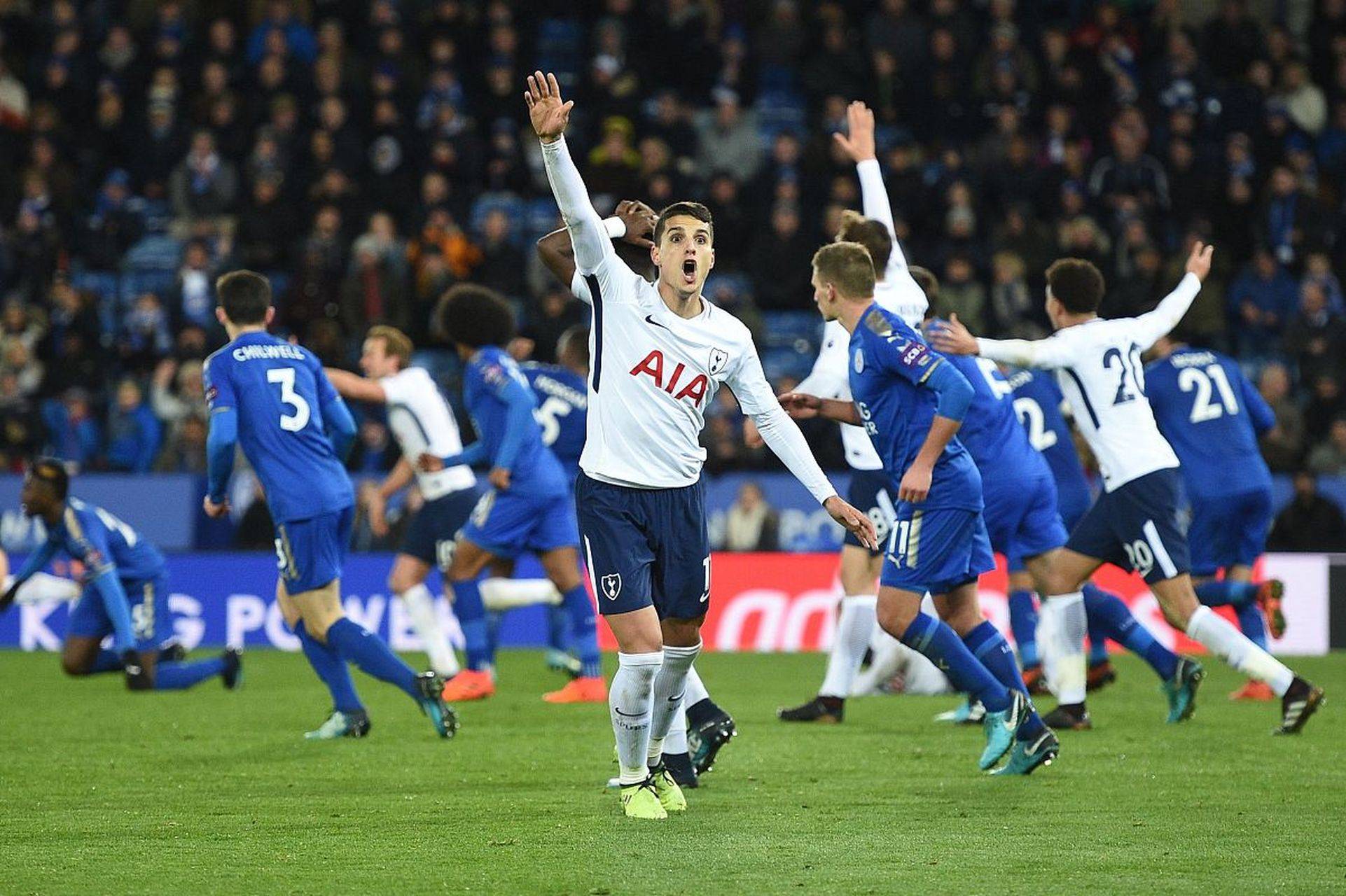 英超豪强对决!曼城对阵热刺 英超豪强对决!曼城对阵热刺