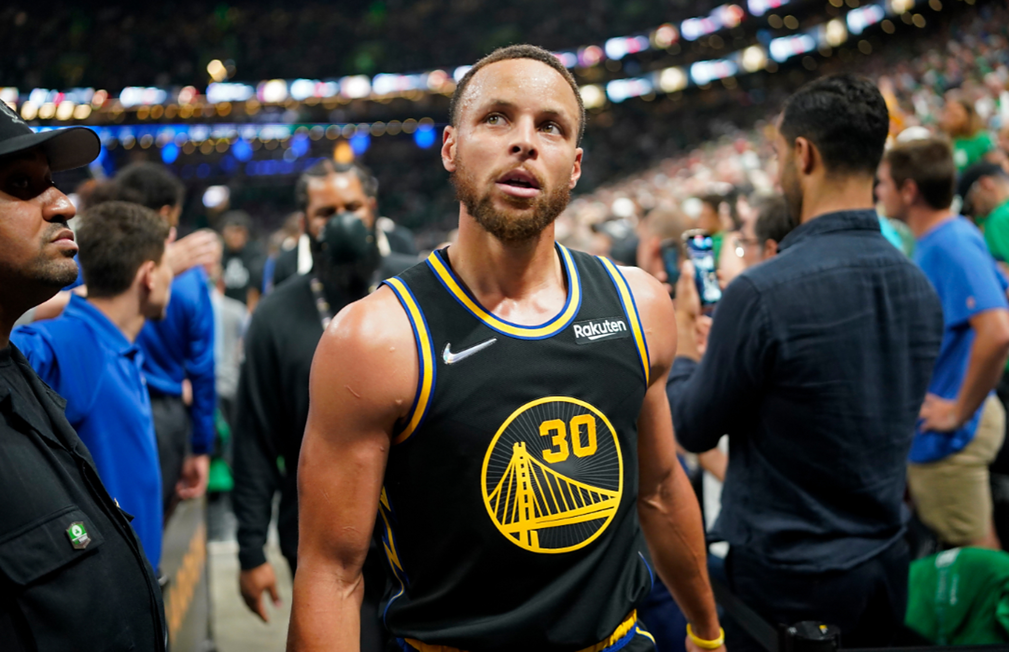 阿尔法-卡巴球队备战全国总决赛,冲击夺冠大热门 阿尔法-卡巴球队备战全国总决赛,冲击夺冠大热门