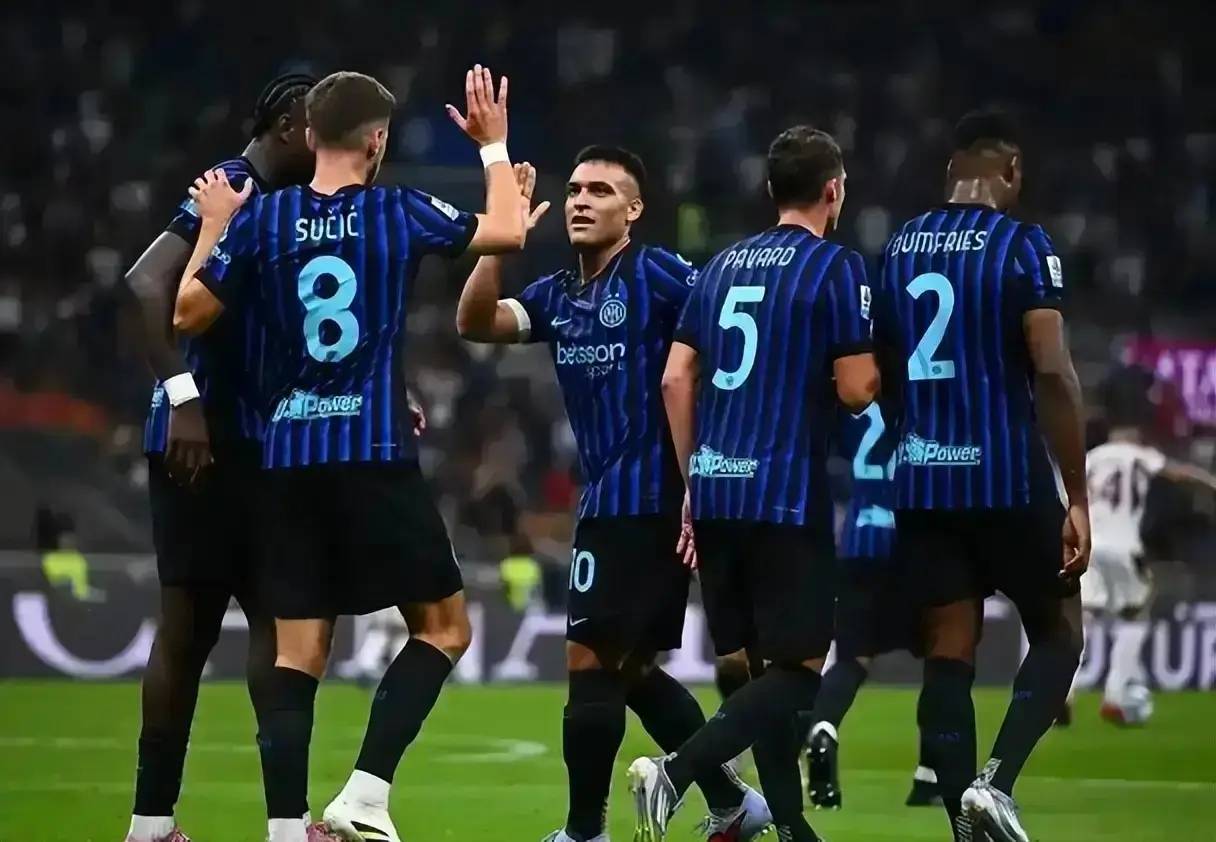 包含国际米兰阵容调整成谜，备战激烈意甲赛事的词条