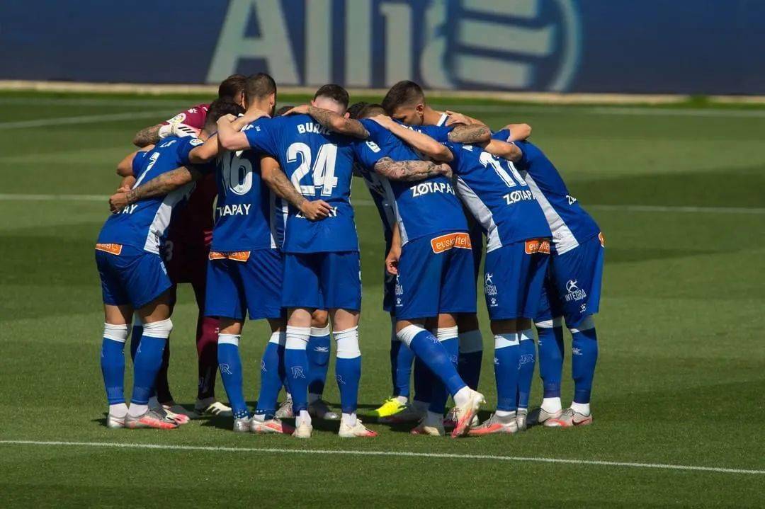 客场作战取胜，展现团队默契与配合力量