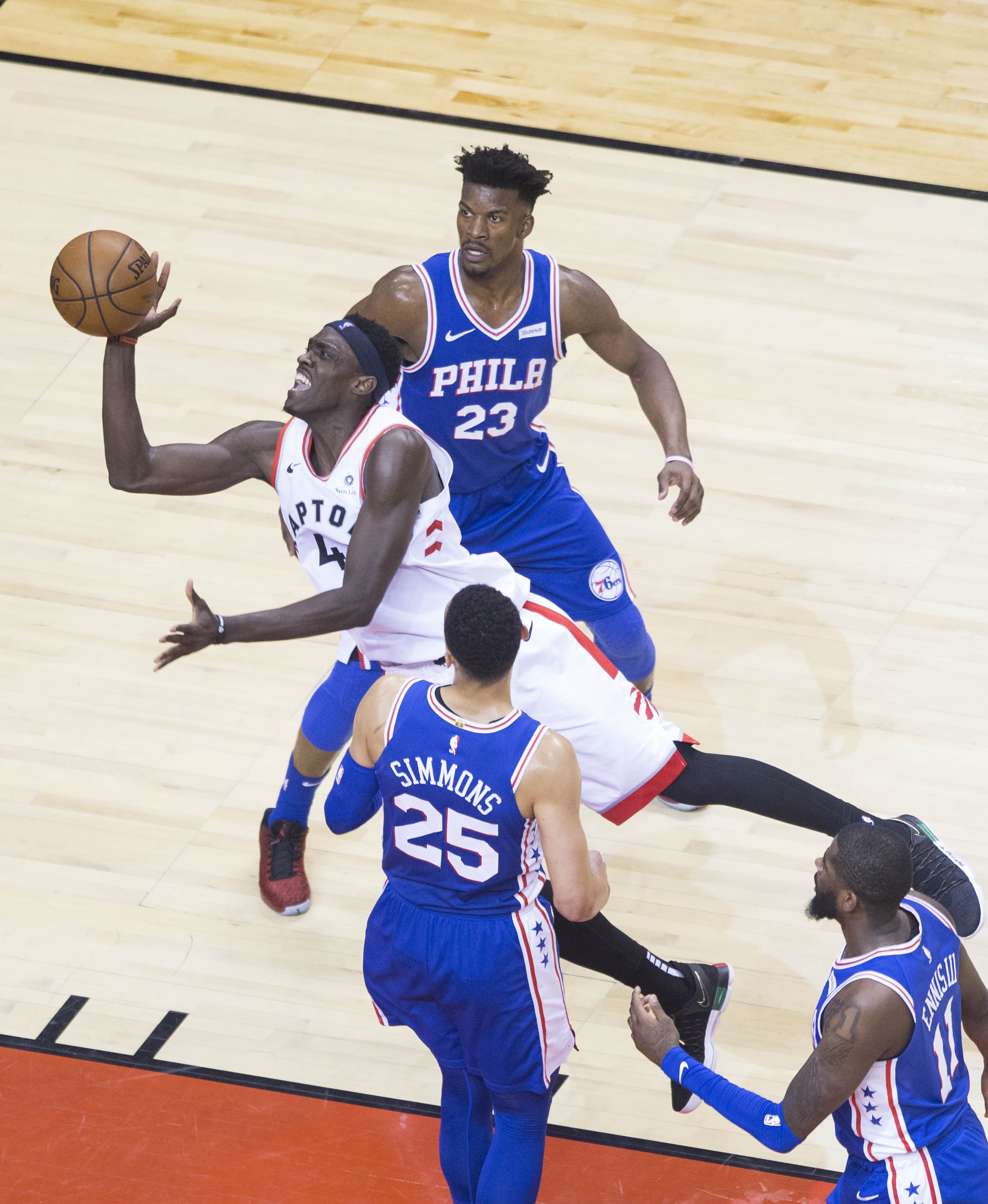 关于猛龙击败76人,马斯特和帕特森发挥出色的信息 关于猛龙击败76人,马斯特和帕特森发挥出色的信息