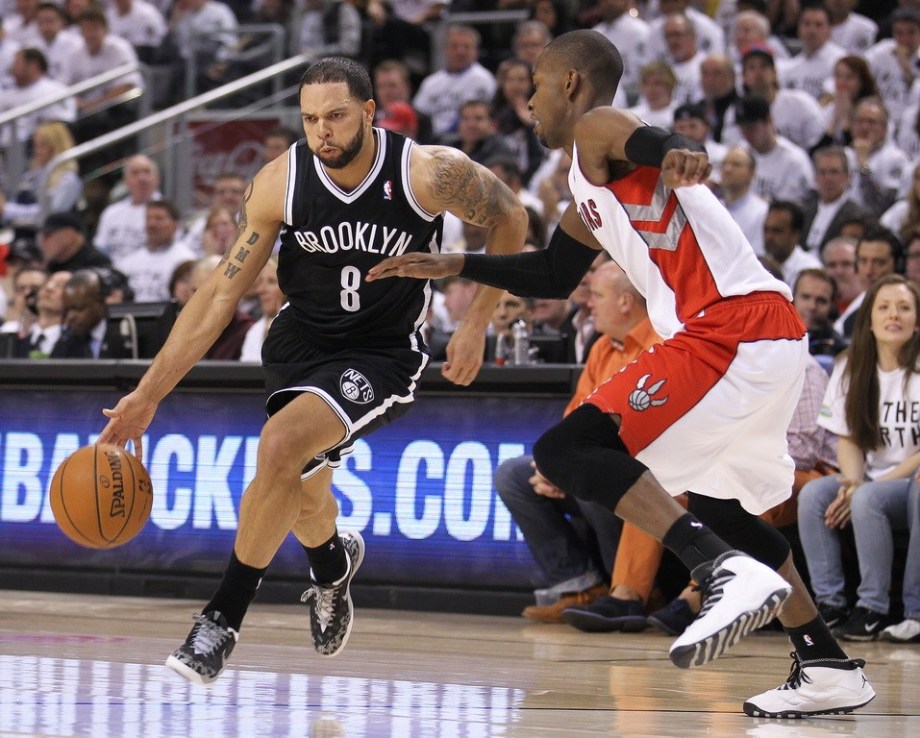 猛龙胜篮网，卫冕冠军实力突出