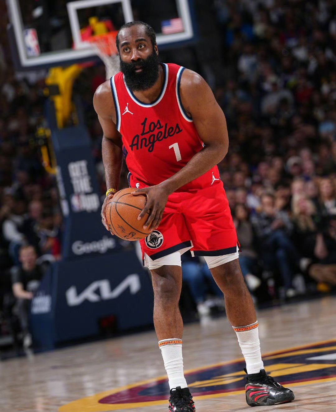 篮网战胜雄鹿，哈登全方位发挥