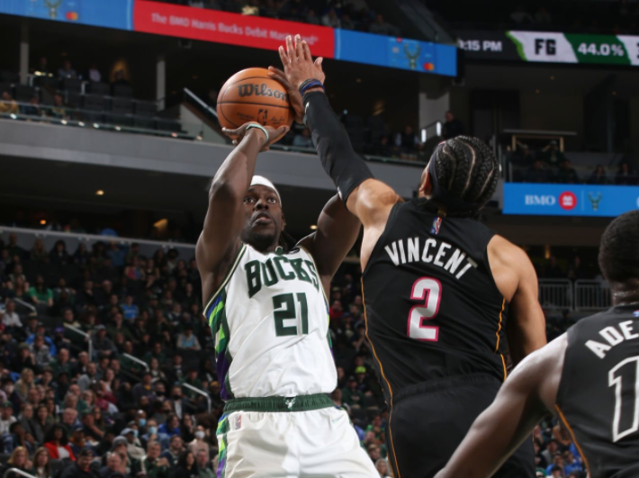 关于密尔沃基热火一举逆转,豪取七连胜开启好战绩的信息 关于密尔沃基热火一举逆转,豪取七连胜开启好战绩的信息